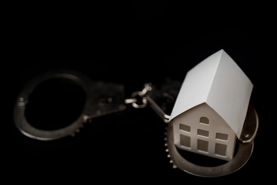 Jak sprzedać nieruchomość przebywając w zakładzie karnym